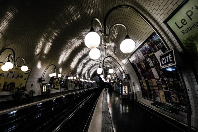 Bouche de métro. station : Cité