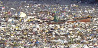 continents de déchets plastiques en Thaïlande
