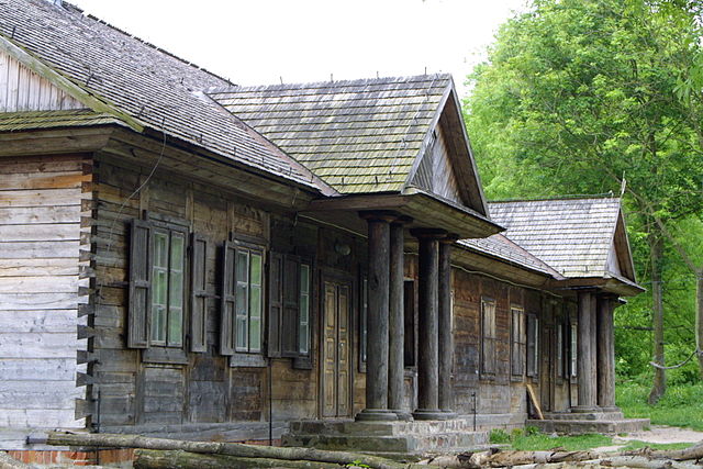 maison en bois à l'Est de l'Europe