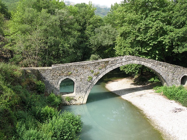 pont de pierre Zagori