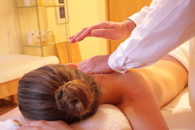 massage aux huiles essentielles