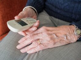 Démarchage téléphonique personne âgée