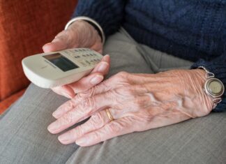 Démarchage téléphonique personne âgée