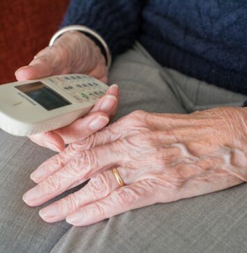 Démarchage téléphonique personne âgée